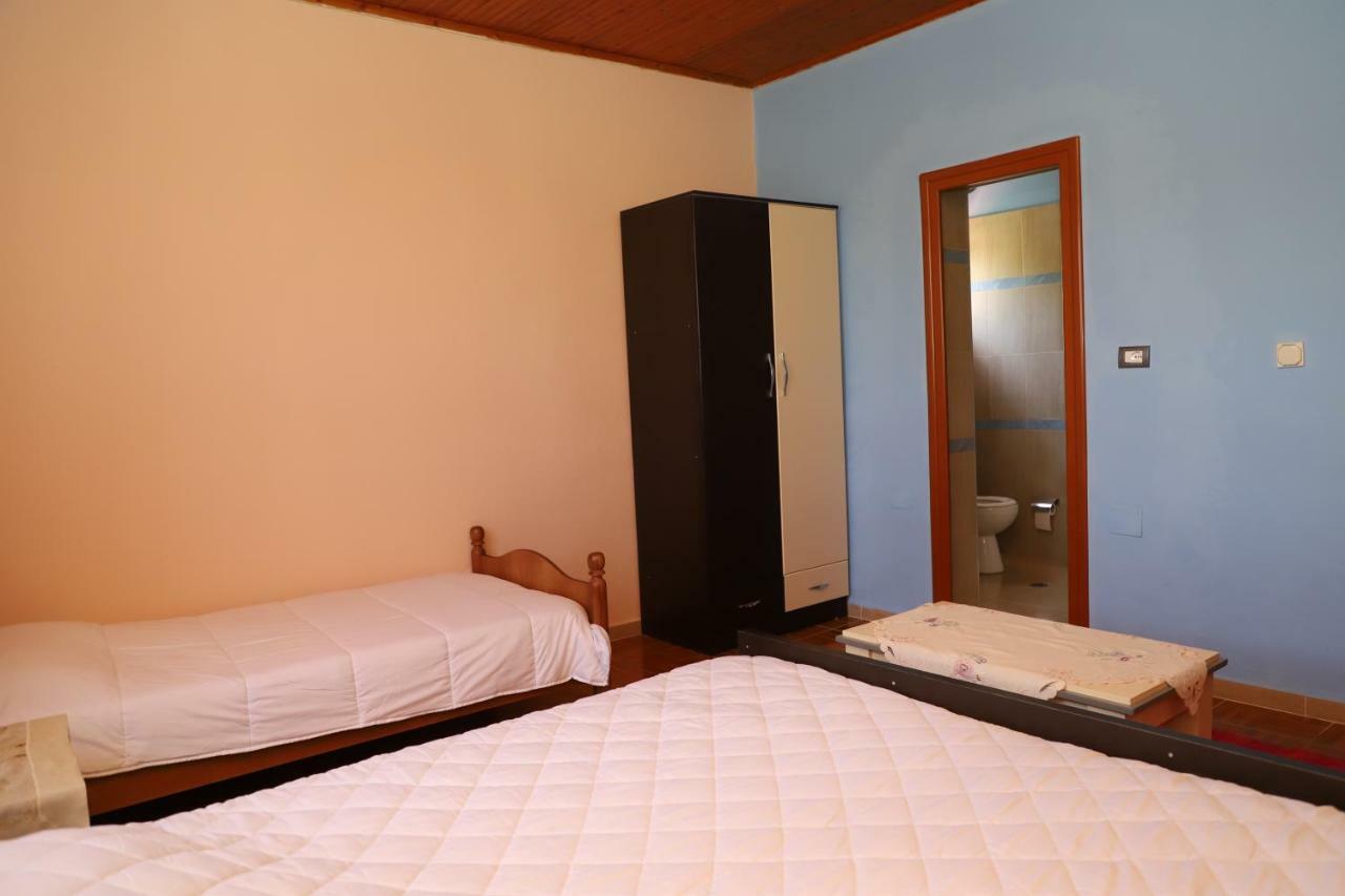 Guest House Pashollari Berat Exterior foto