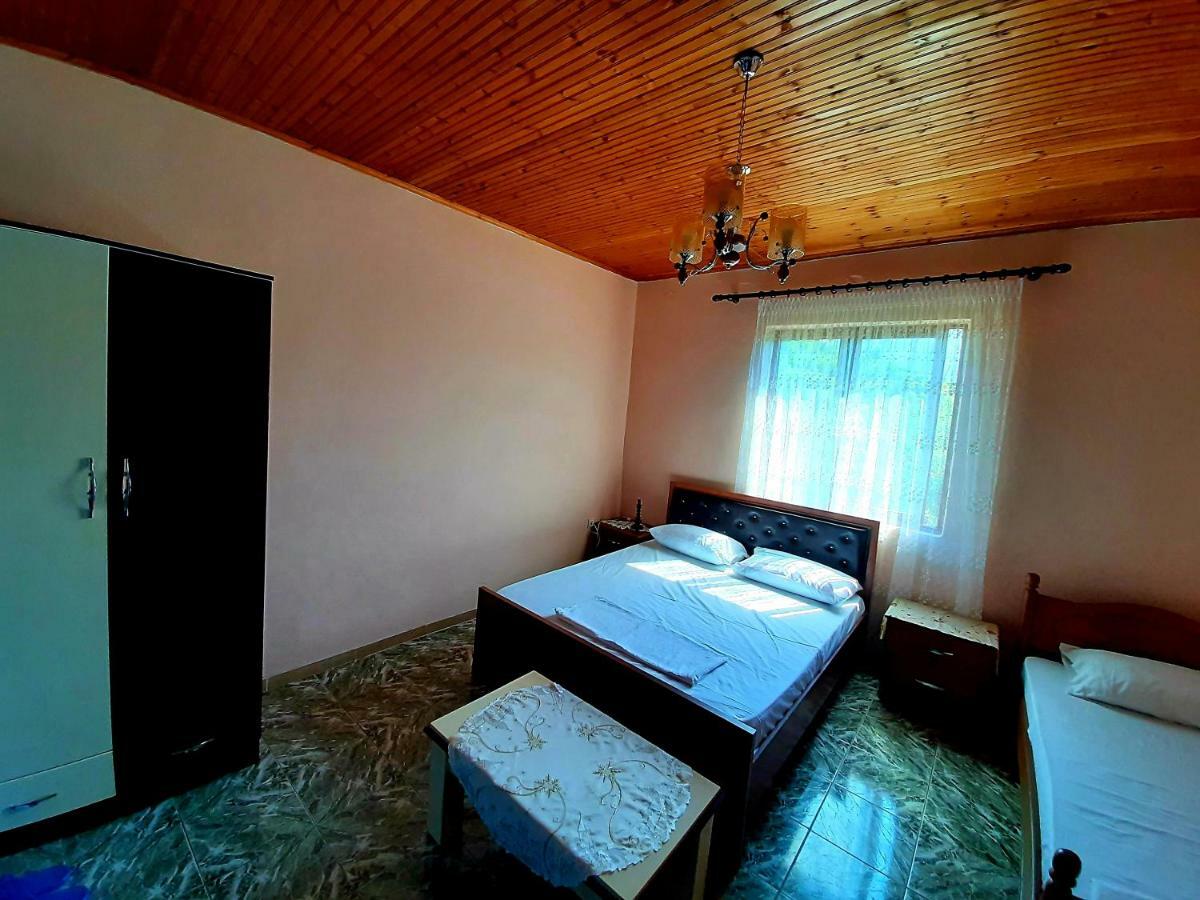 Guest House Pashollari Berat Exterior foto